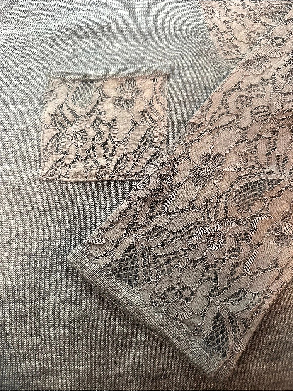 Soft Surroundings Lace Sleeve V-Neck Gray Wool Blend Top in Large NWT - Picture 3 of 6